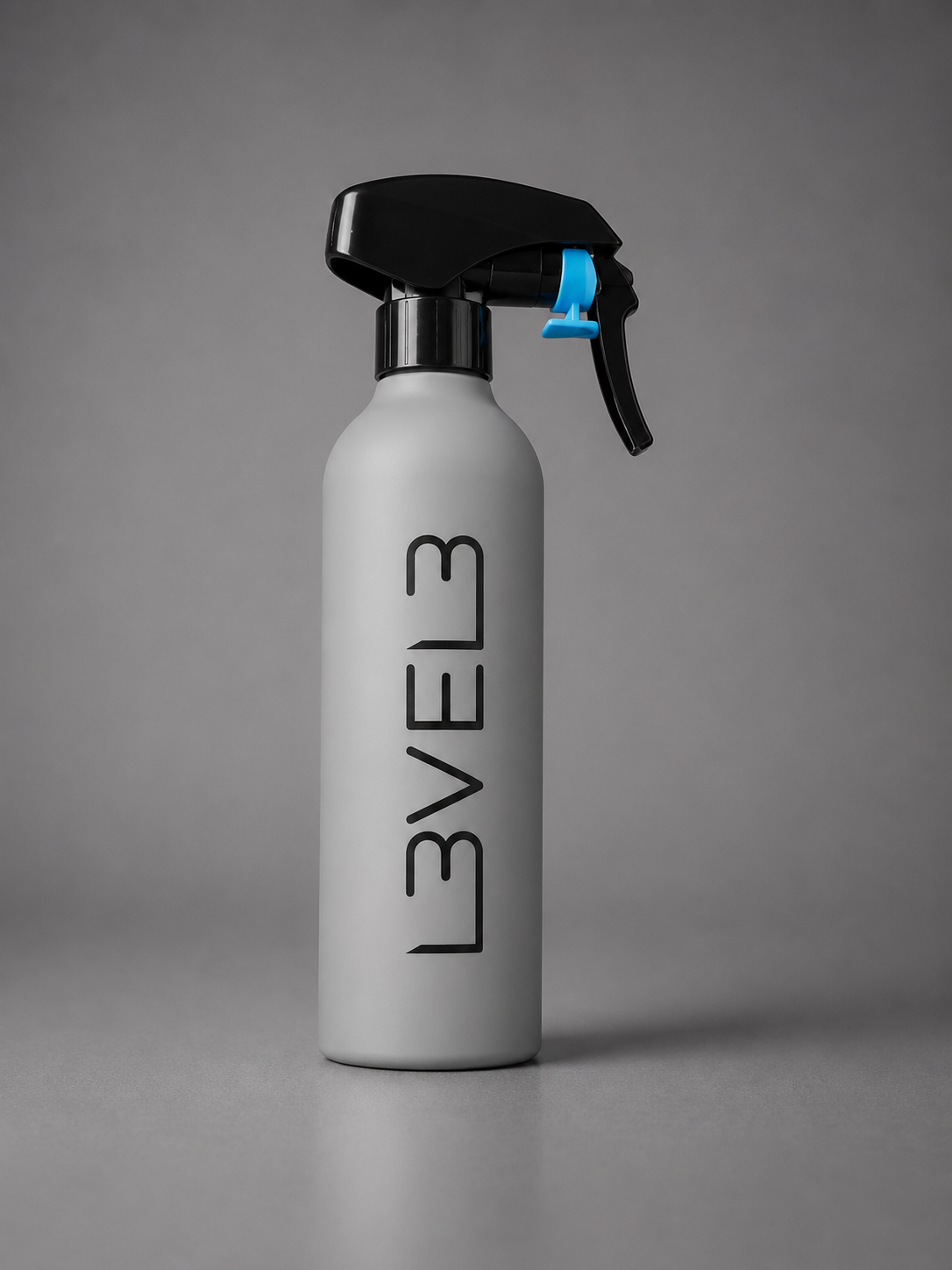 L3VEL3 Continuous Spray Bottle – Grey